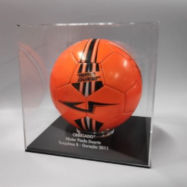 Caixa para Bola de Futebol 30*30 cm com base preta